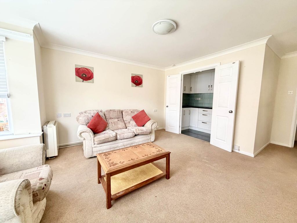 Property photo 2 of 11