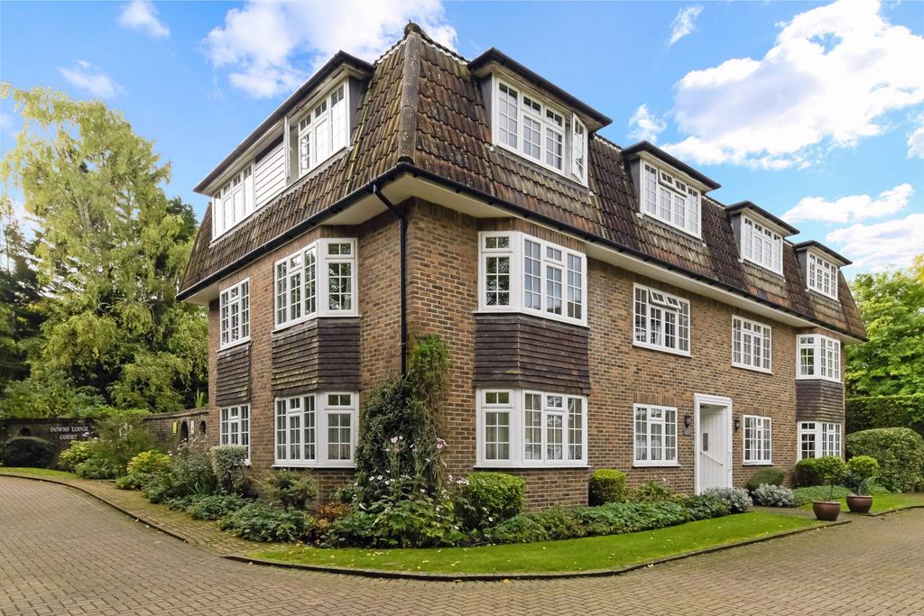 Property photo 1 of 8