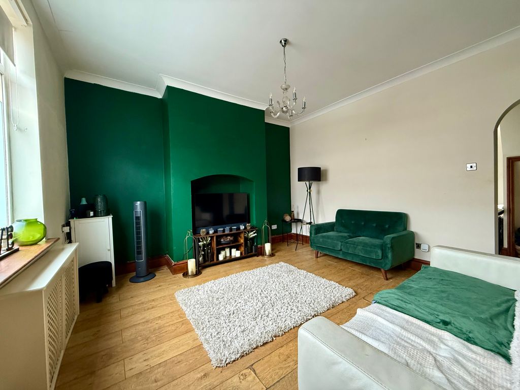 Property photo 2 of 10 Living Room