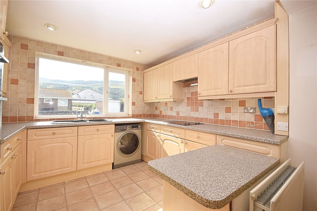 Property photo 2 of 24 Picture No. 20