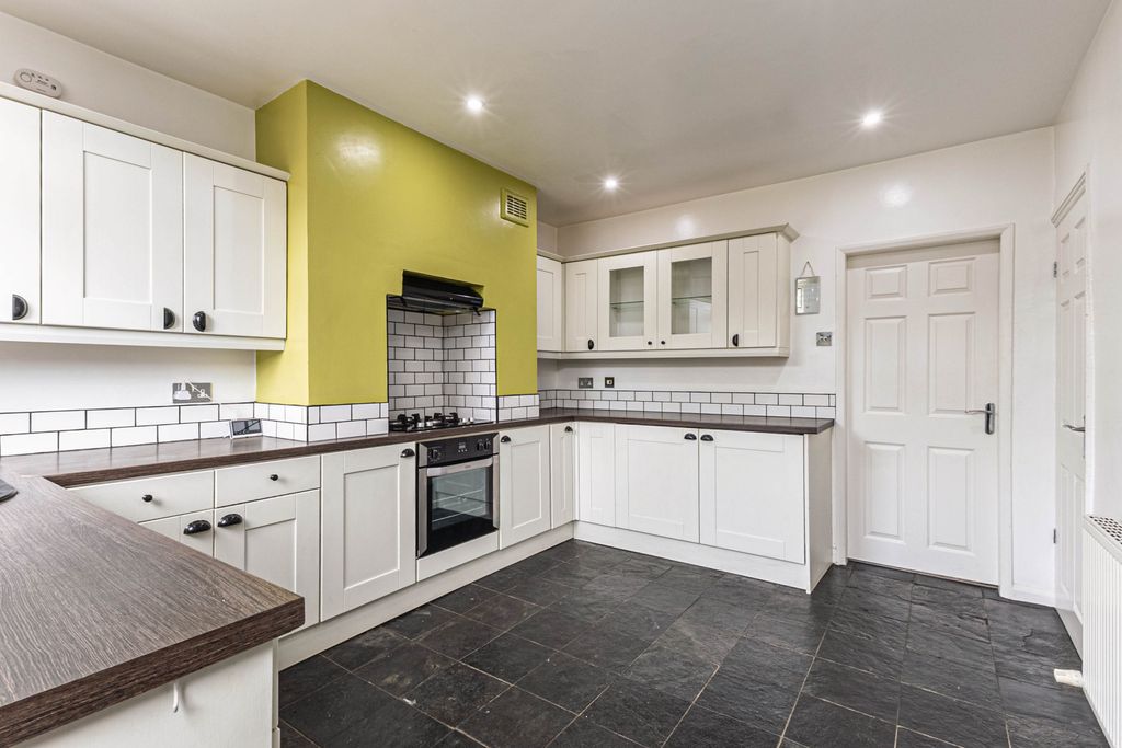 Property photo 2 of 15 Kitchen