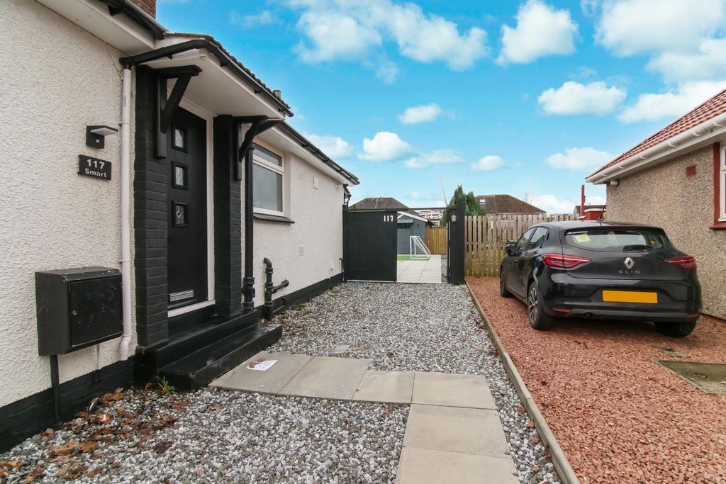 Property photo 2 of 22