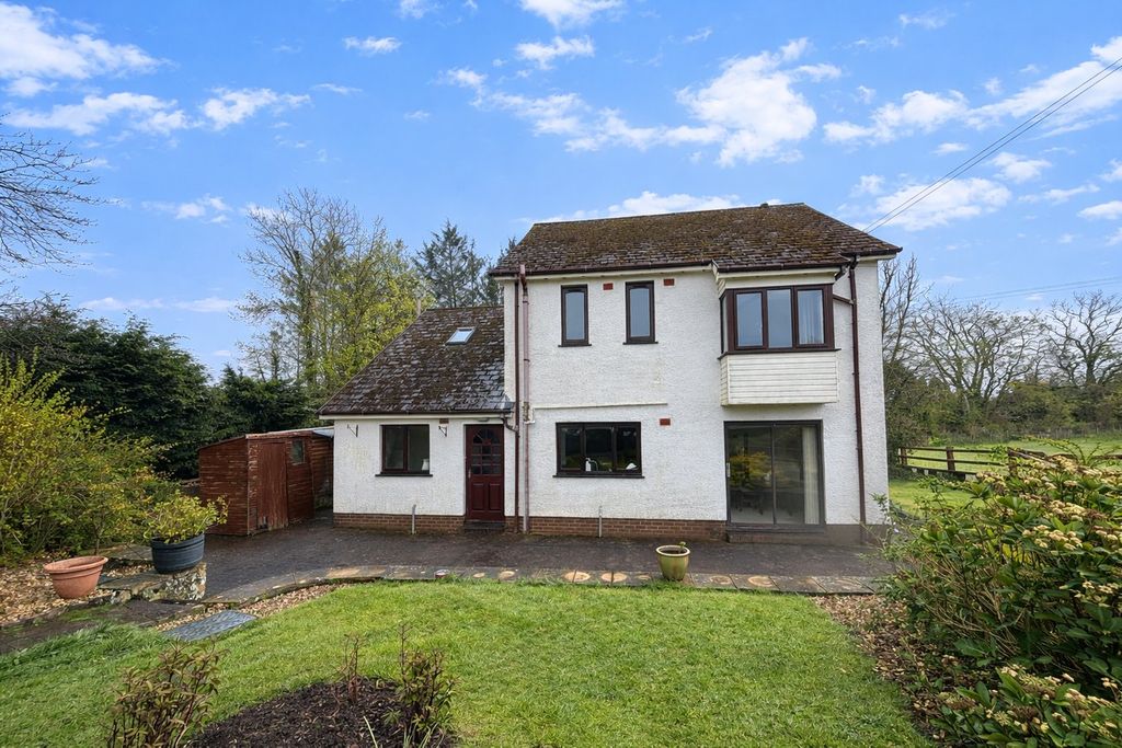 Property photo 2 of 23