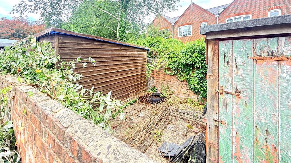 Property photo 1 of 3