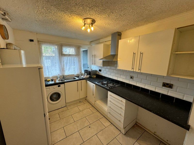 Property photo 3 of 4