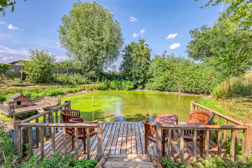 Property photo 2 of 25 Pond