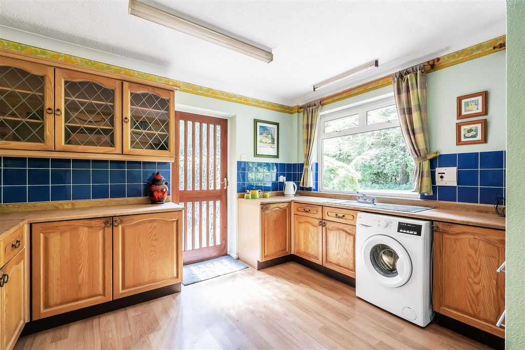 Additional image 14 of 3 bed detached house for saleWoodhurst Park, Oxted RH8