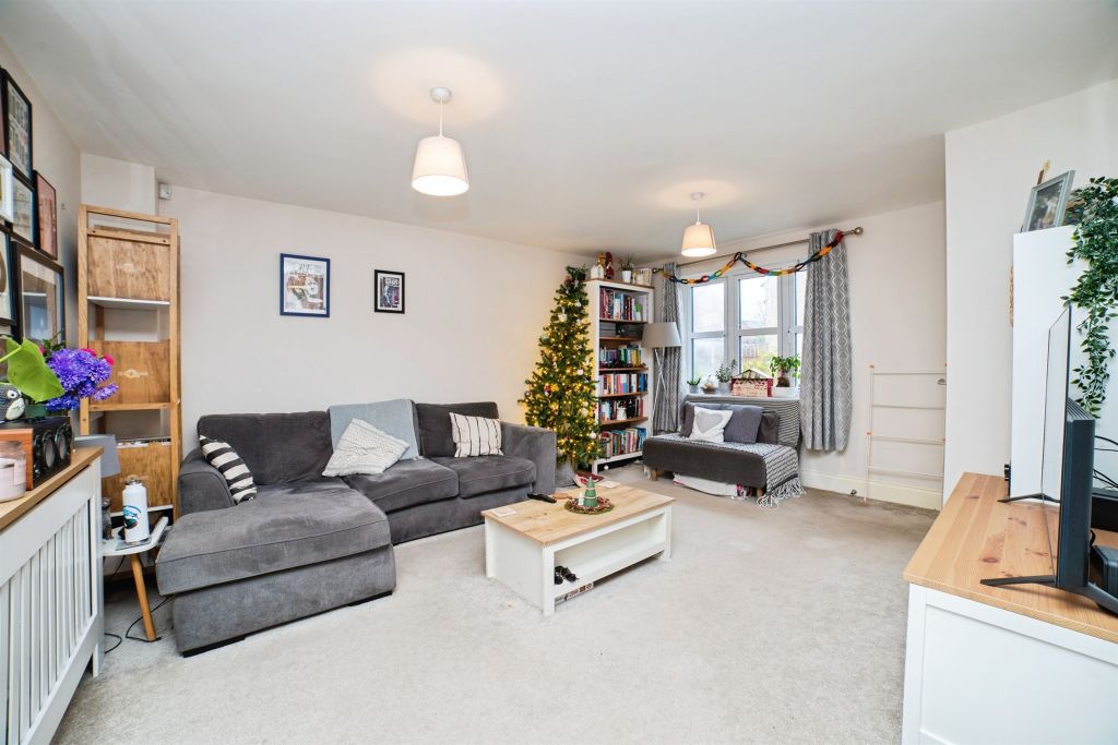 Property photo 3 of 20