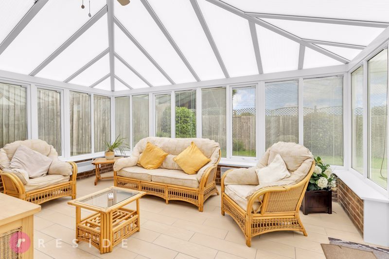 Property photo 3 of 27 Conservatory