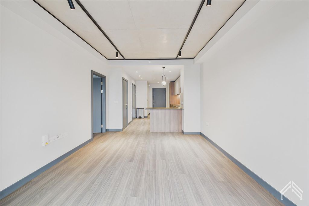 Property photo 1 of 19 Cam02700G0-Pr0422-Still014.Jpg