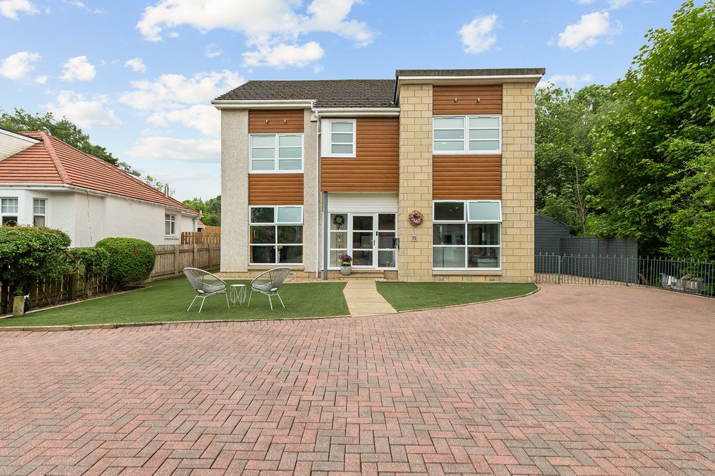 Property photo 1 of 52