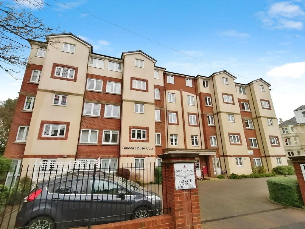 Property photo 1 of 6 Garden House Court Front.Jpg