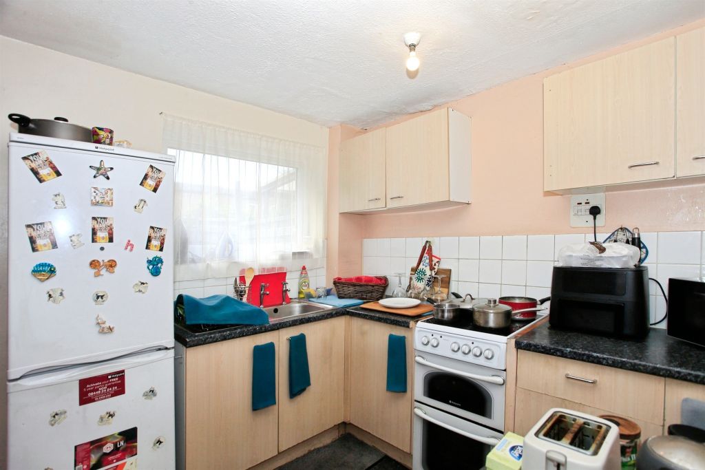 Property photo 3 of 17