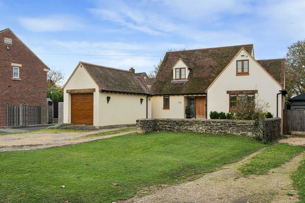 Property photo 2 of 25