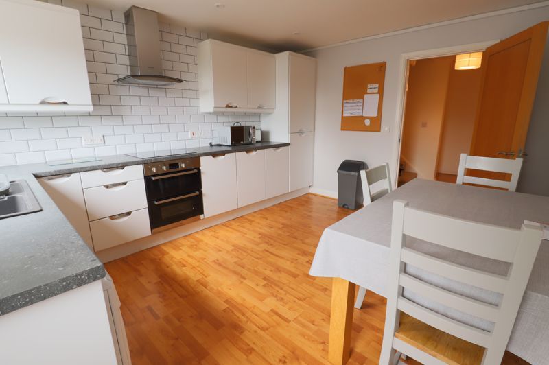 Property photo 2 of 16 Photo 28