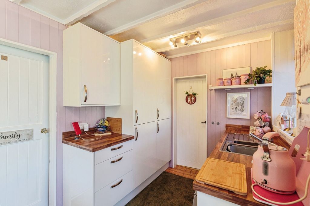 Property photo 2 of 17 Photo