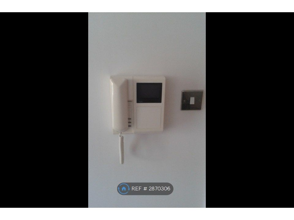 Property photo 3 of 16 Apartment Intercom