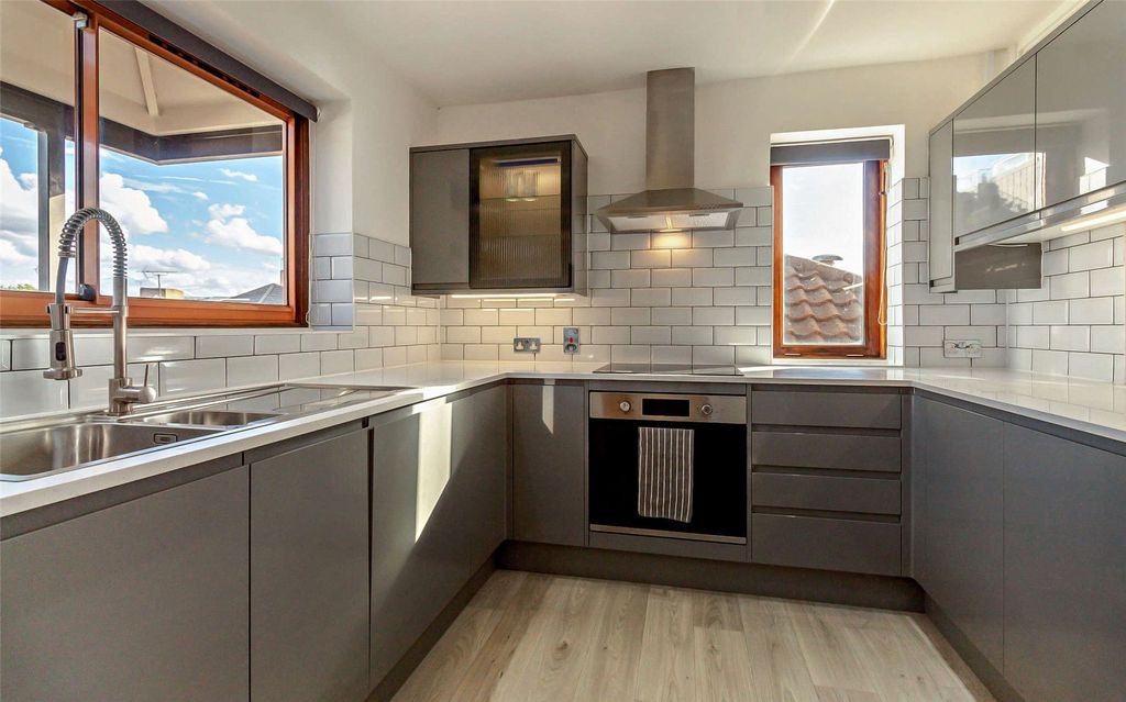 Property photo 2 of 16 Kitchen