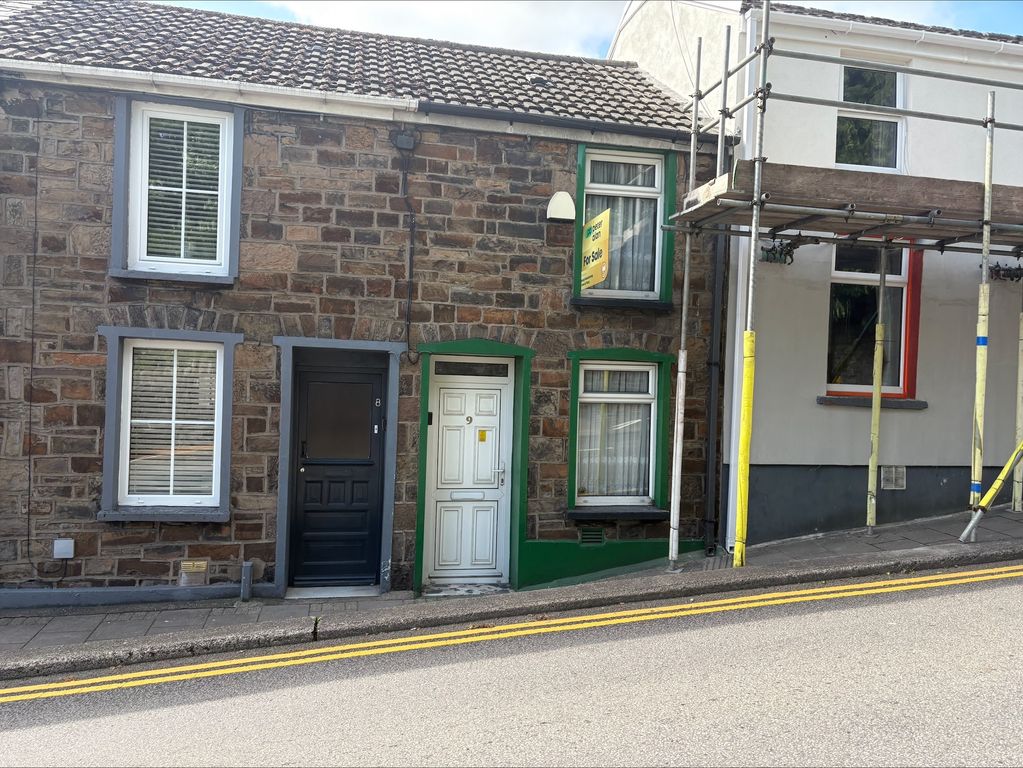 Property photo 1 of 8