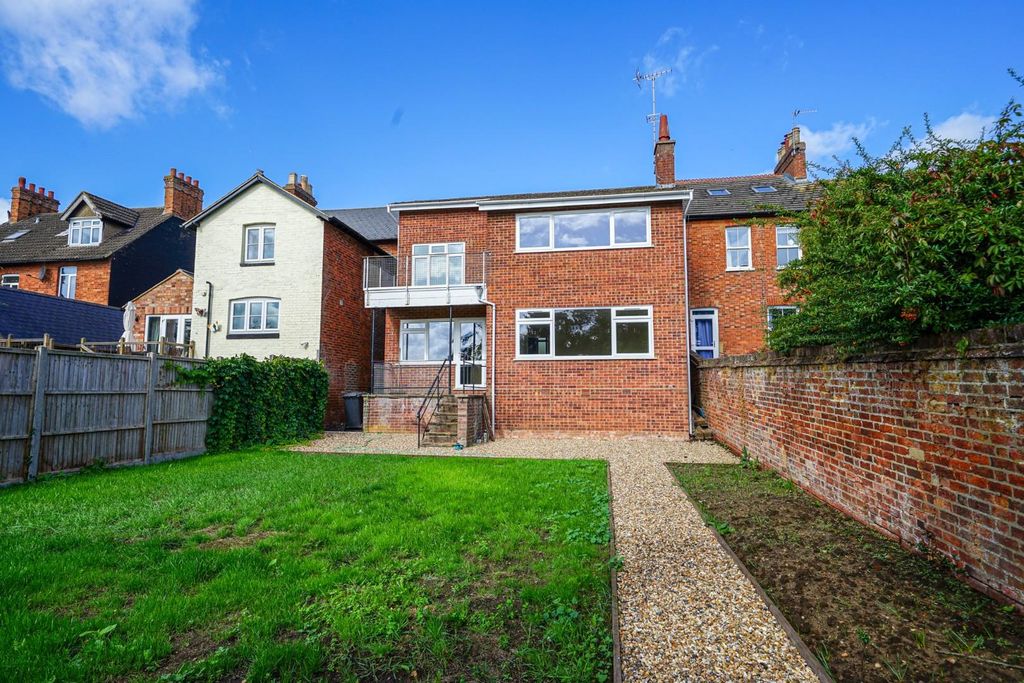 Property photo 1 of 23