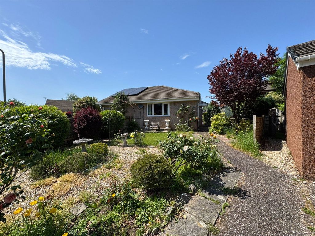 Property photo 1 of 8 Picture No. 11