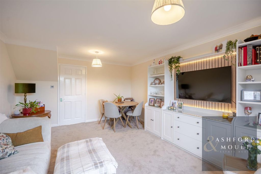 Property photo 3 of 36 Ashford-19.Jpg