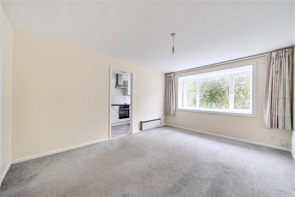 Property photo 1 of 17 (Main)