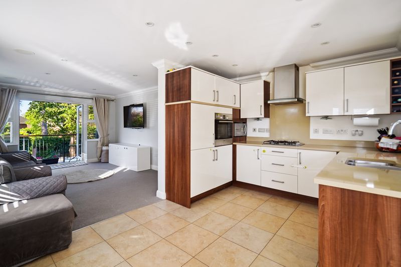 Additional image 5 of 3 bed flat for sale3 Bedroom Flat, Maidenhead SL6