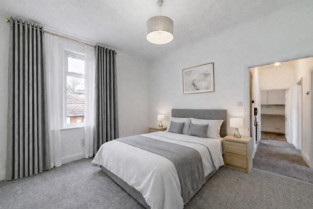 Property photo 3 of 7 Bedroom