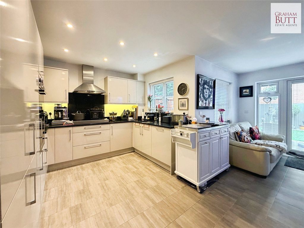 Property photo 3 of 20 Picture No. 13