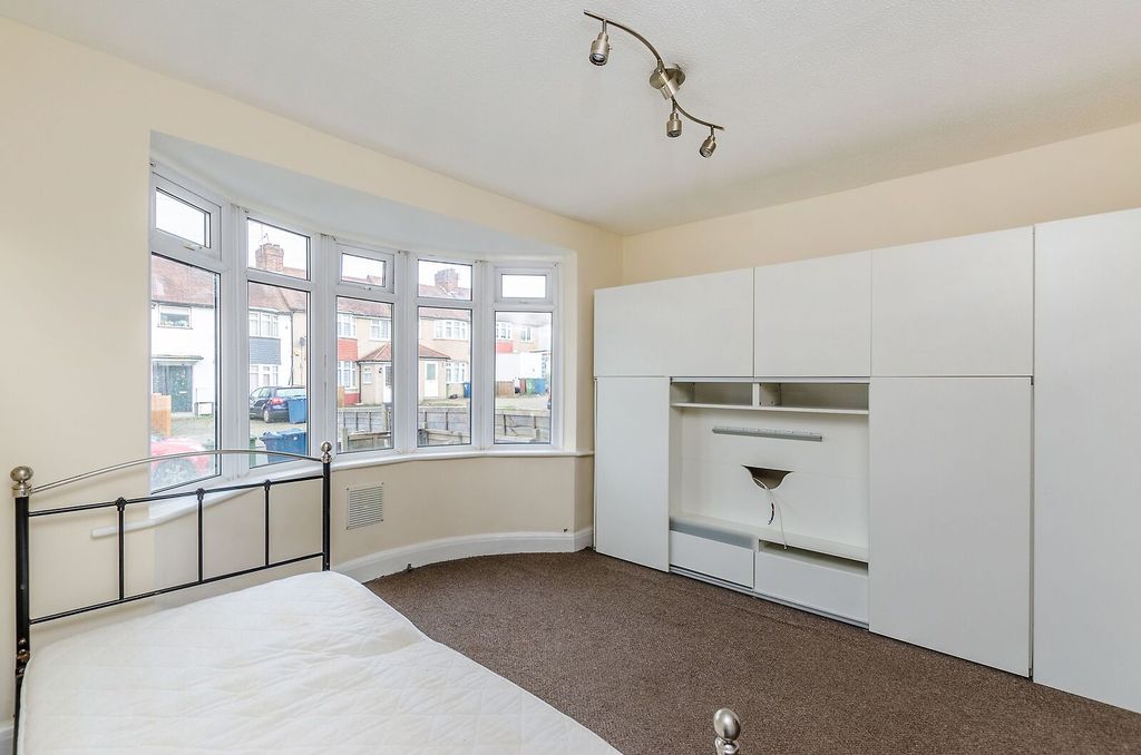 Property photo 1 of 4