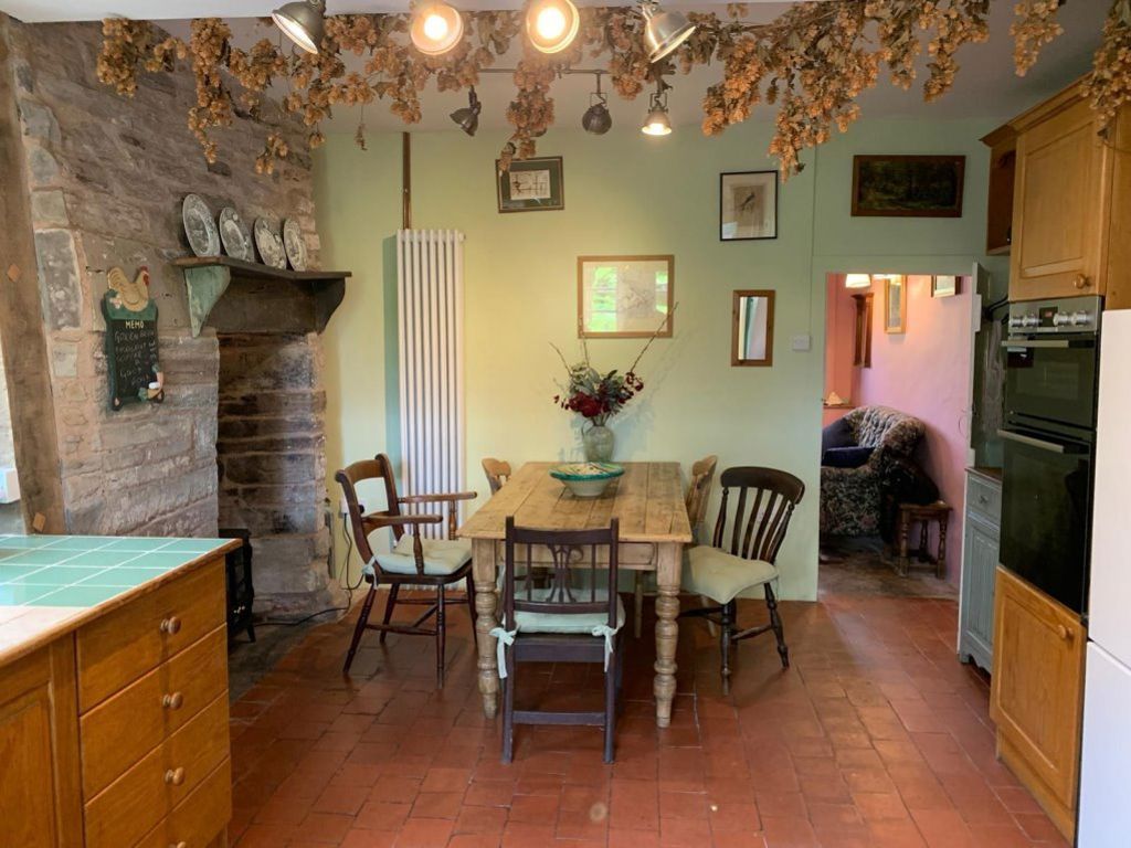 Property photo 3 of 11