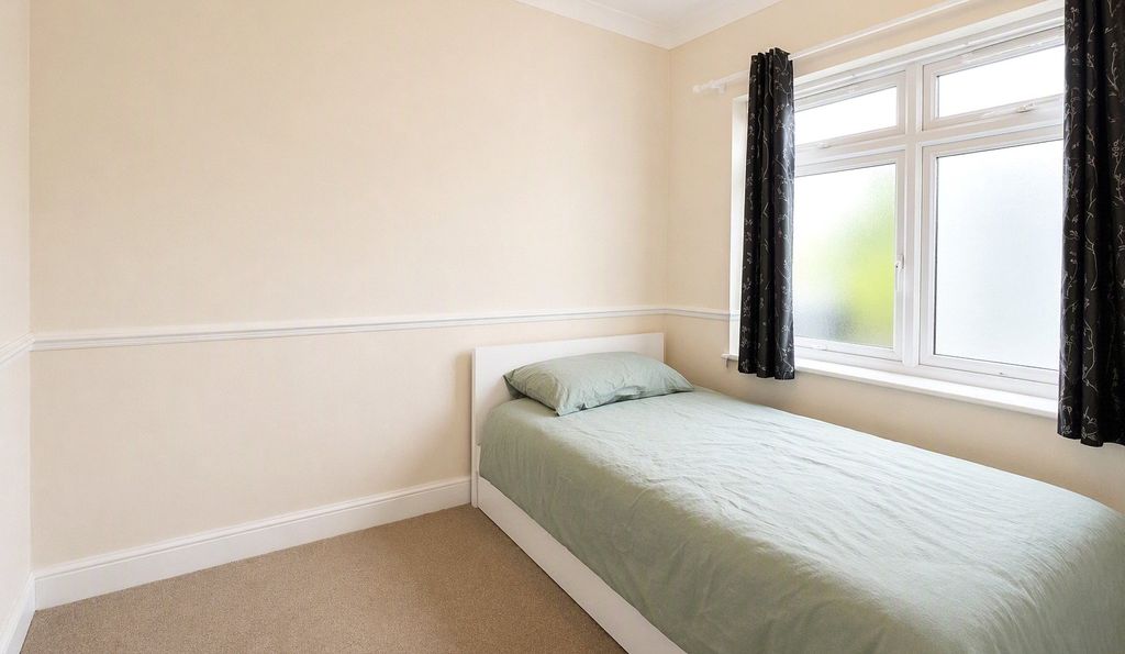 Property photo 3 of 8 Picture No. 10