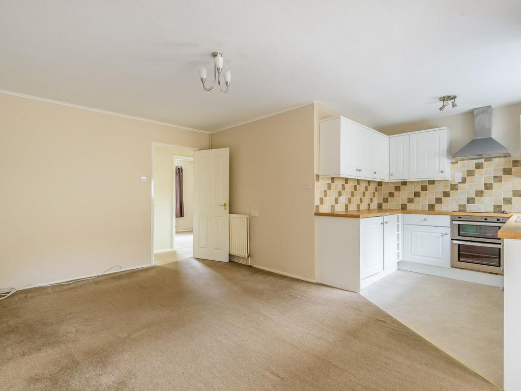 Property photo 3 of 13 Kitchen