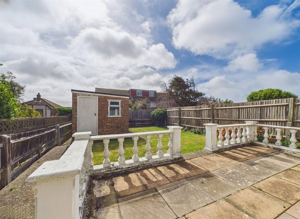Property photo 3 of 18