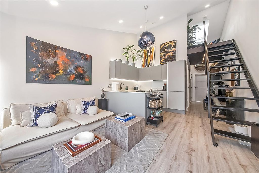 Property photo 2 of 14 Reception Room/ Kitchen