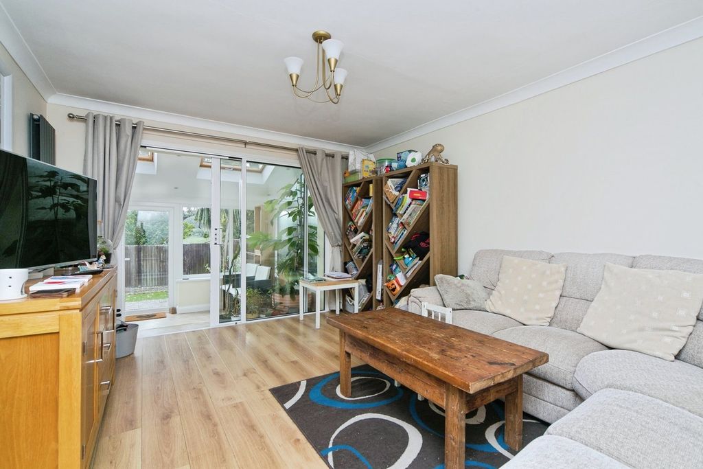 Property photo 2 of 16