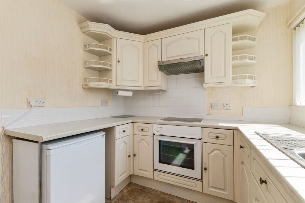 Property photo 3 of 13