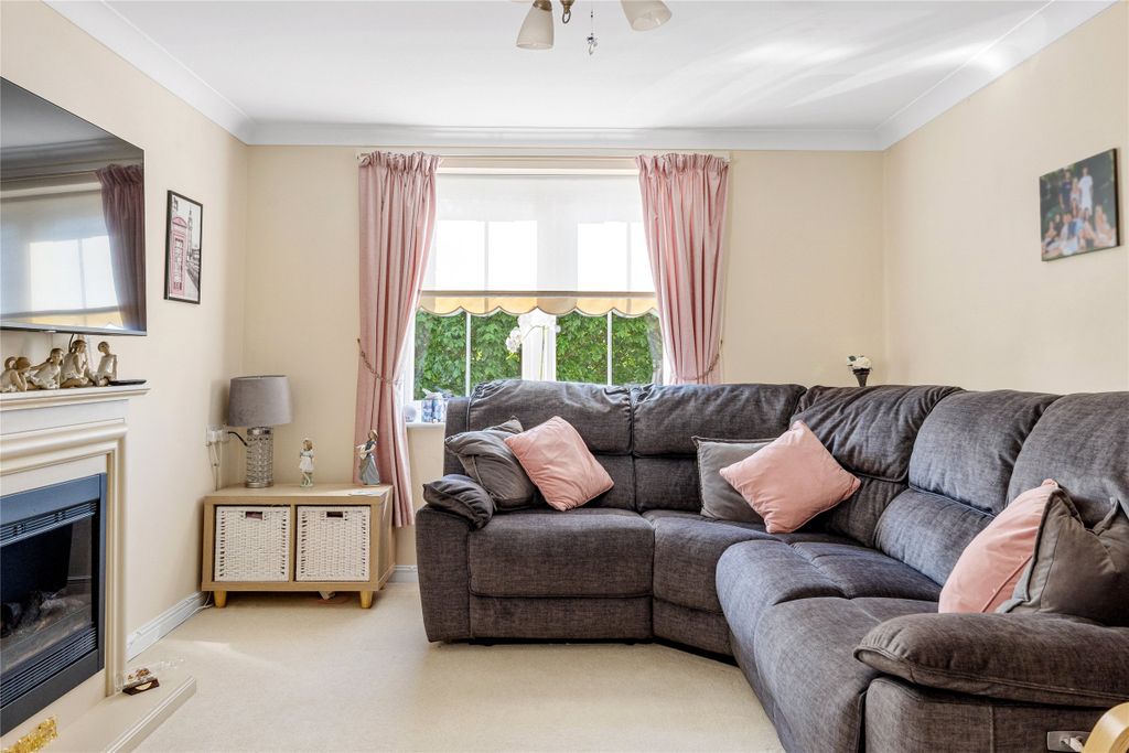 Property photo 3 of 17 Picture No. 22