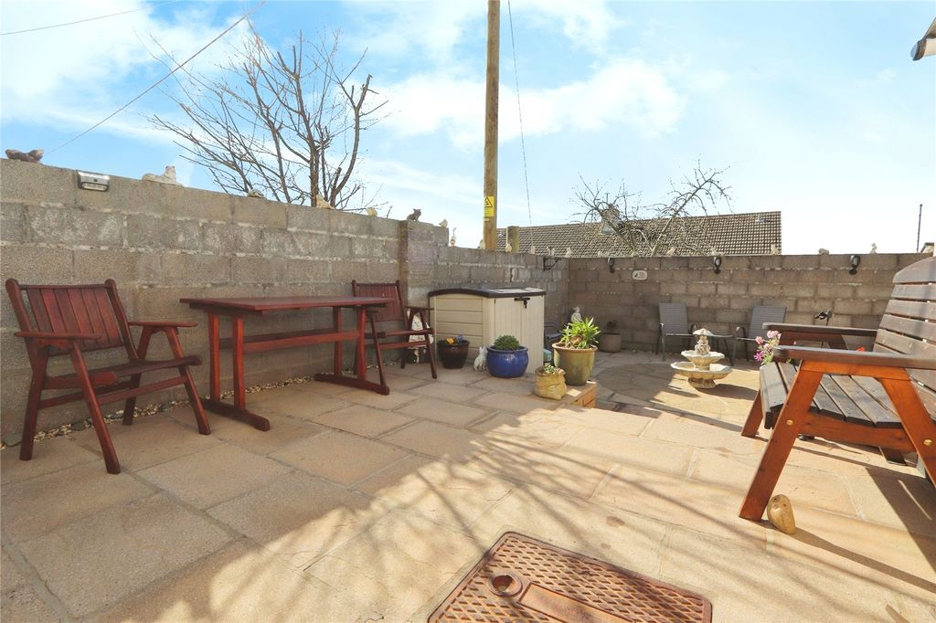 Property photo 3 of 16 Picture No. 06