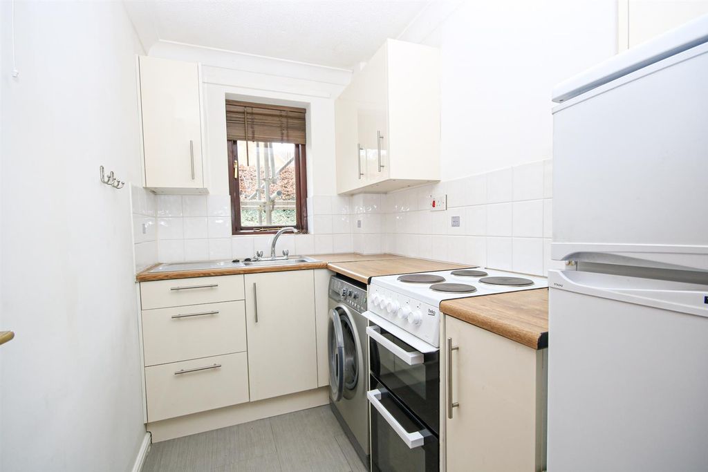 Property photo 2 of 7 6-Img_8347.Jpg