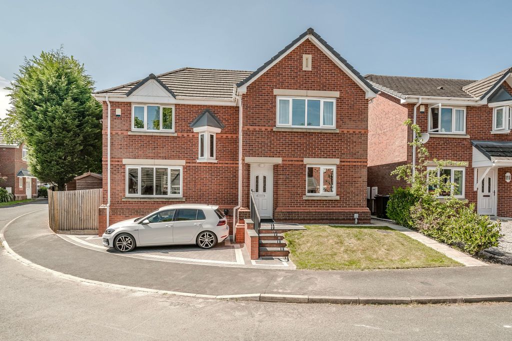 Property photo 1 of 51