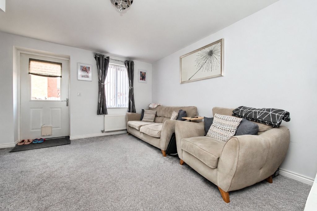 Property photo 2 of 11 Picture No. 23
