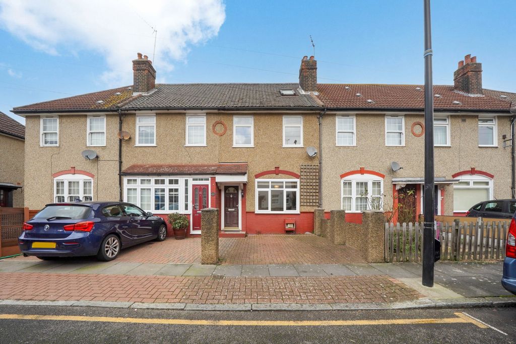 Property photo 1 of 18