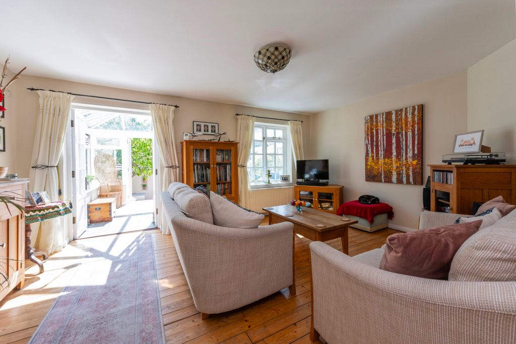 Property photo 2 of 15