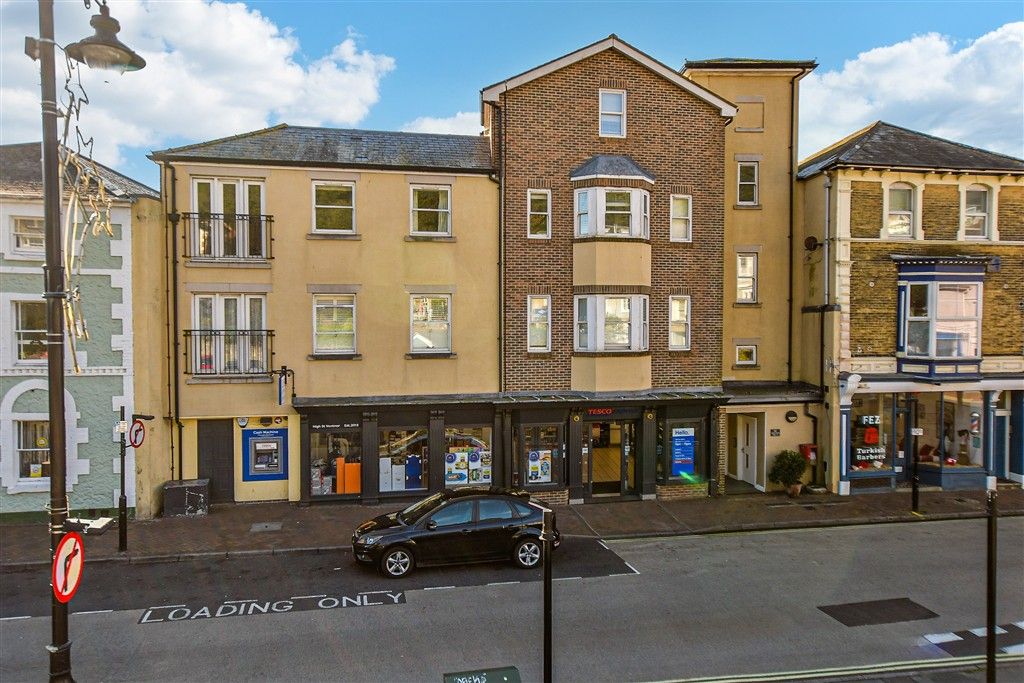 Property photo 1 of 8 Front Aspect