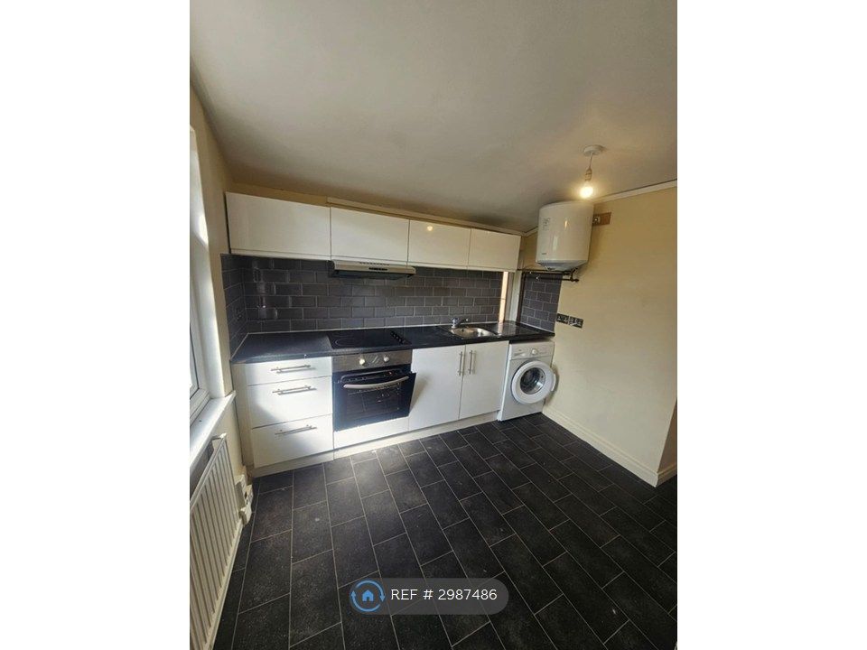 Property photo 2 of 16 Kitchen