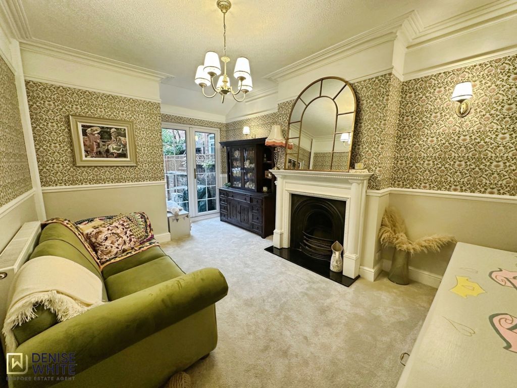 Property photo 3 of 59 Sitting Room