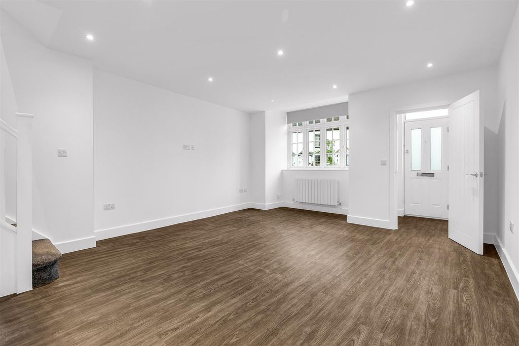 Property photo 2 of 13 Internal-5.Jpg