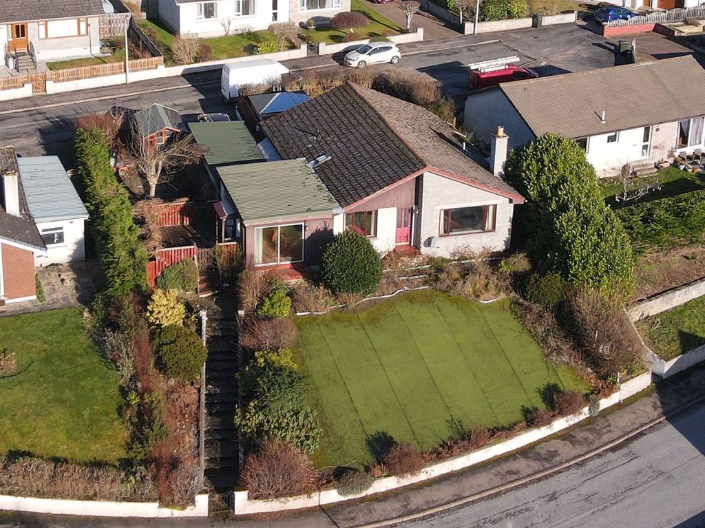 Property photo 1 of 28